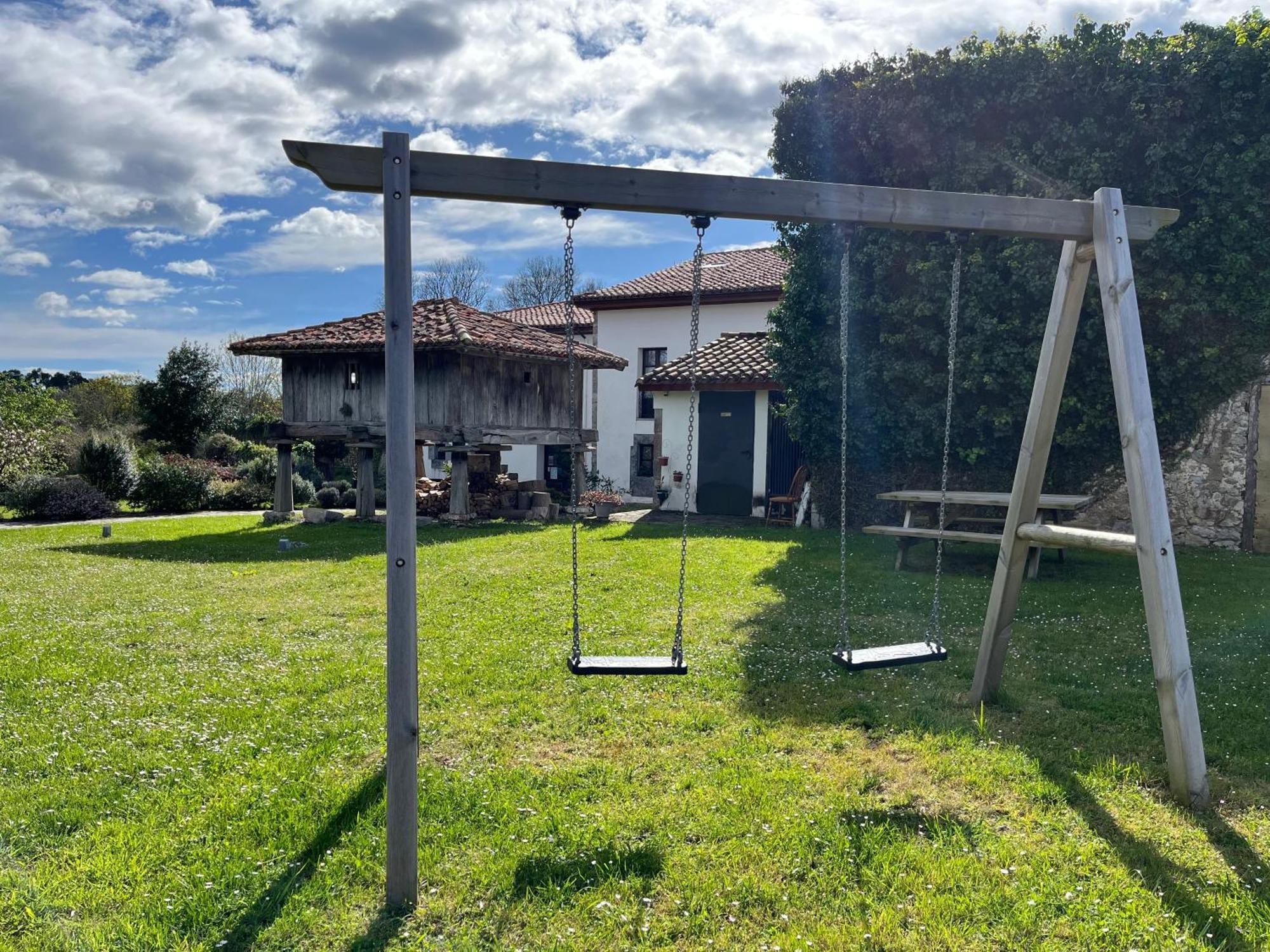 Gasthaus La Ribera De Pria Villanueva de Pria Exterior foto